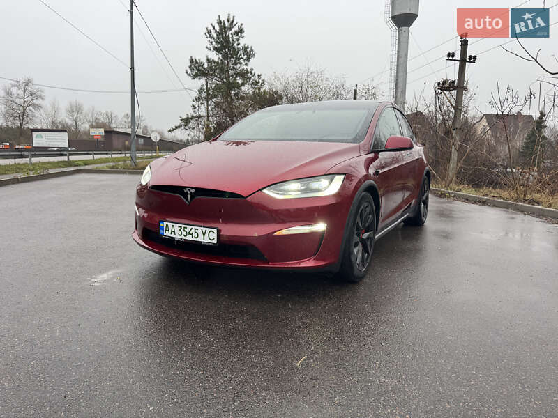 Tesla Model x (2023)