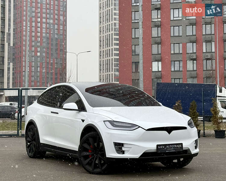 Tesla Model x (2020)