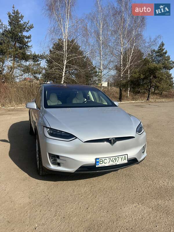 Tesla Model x (2018)