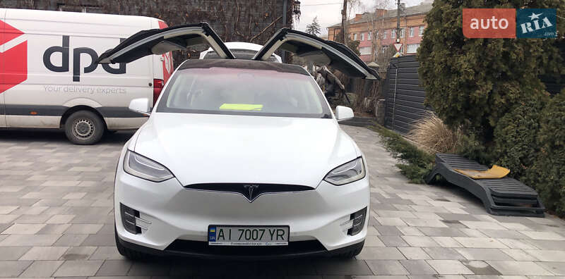 Tesla Model x (2018)