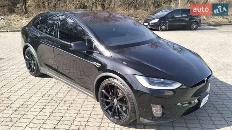 Tesla Model x (2016)