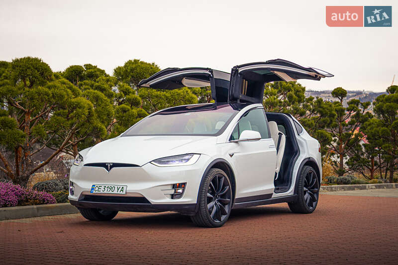 Tesla Model x (2018)