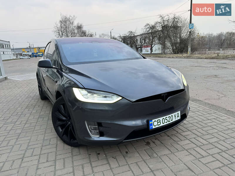 Tesla Model x (2019)