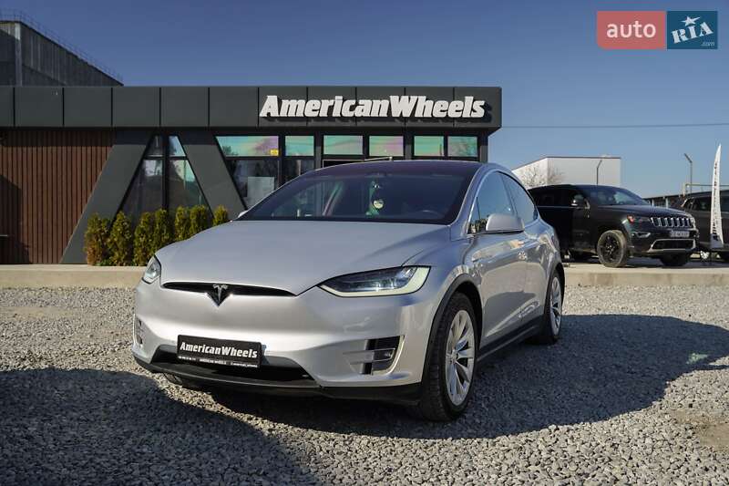 Tesla Model x (2017)