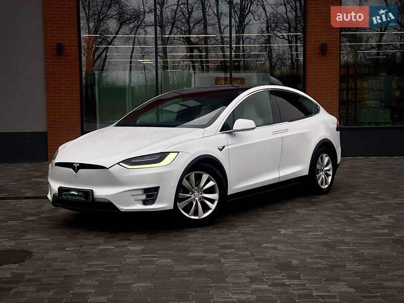 Tesla Model x (2017)