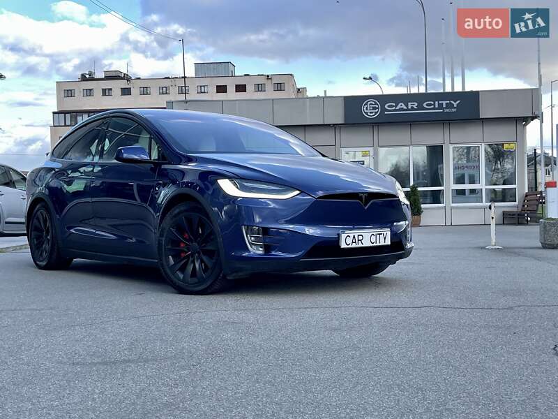 Tesla Model x (2019)