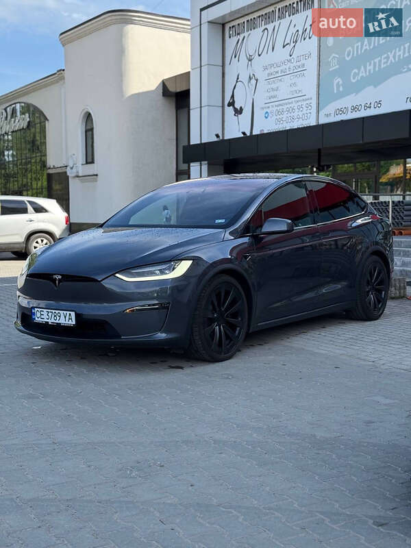 Tesla Model x (2023)