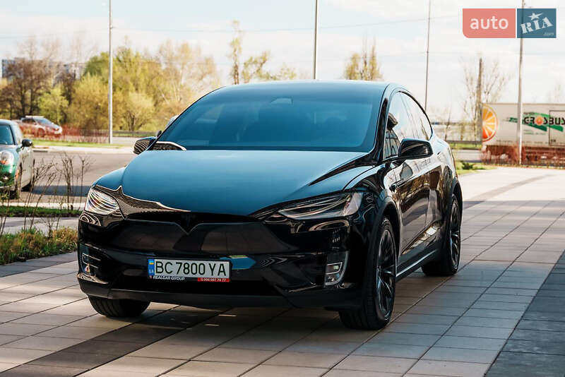 Tesla Model x (2020)