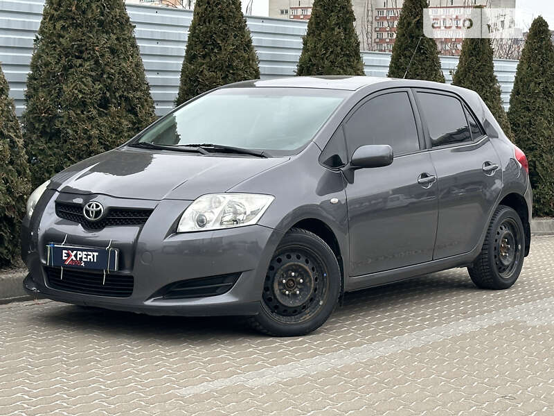 Toyota Auris (2007)