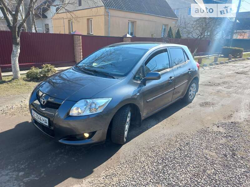 Toyota Auris (2007)