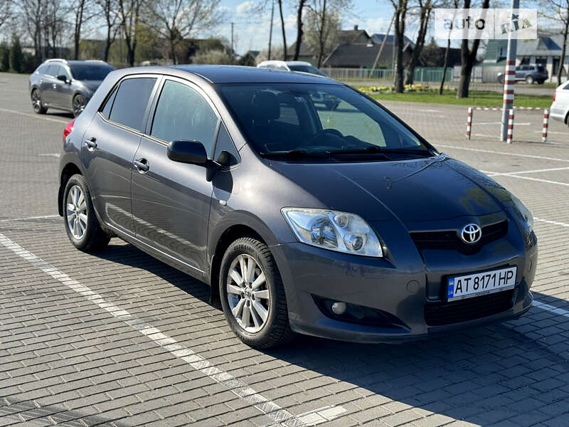 Toyota Auris (2008)