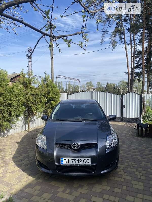 Toyota Auris (2007)