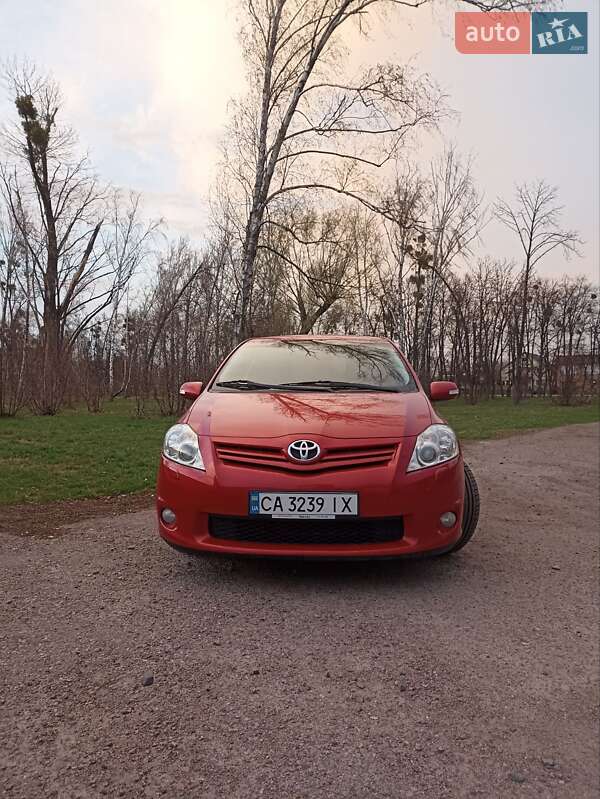Toyota Auris (2010)