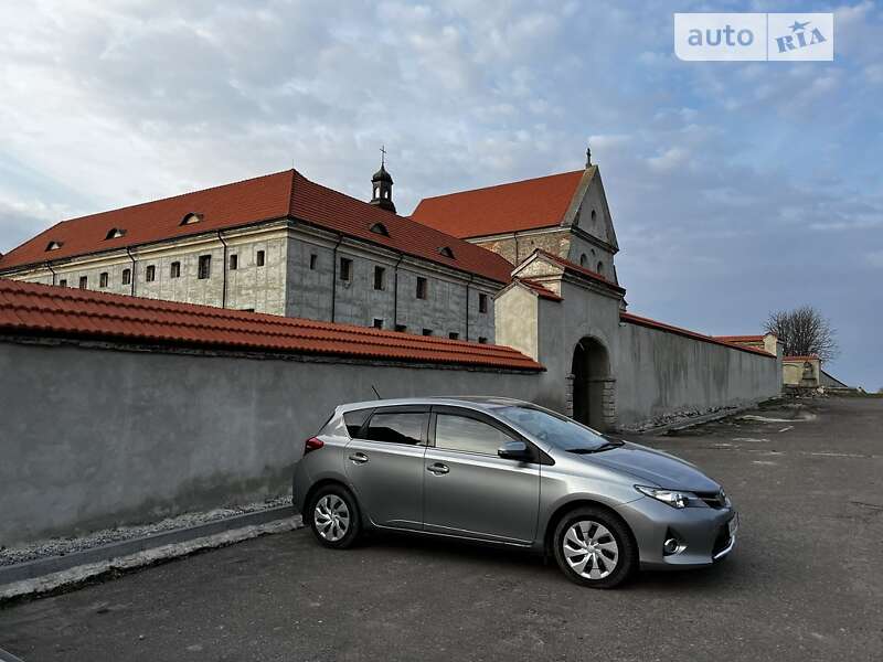 Toyota Auris (2013)