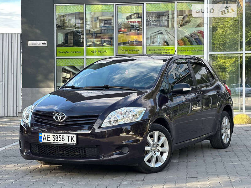 Toyota Auris (2011)