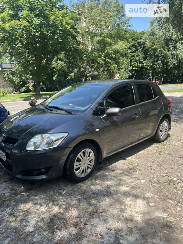 Toyota Auris (2007)