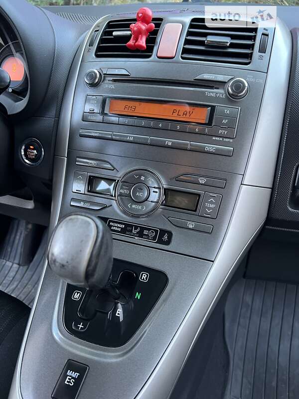 Toyota Auris (2008)