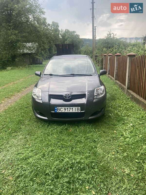Toyota Auris (2008)