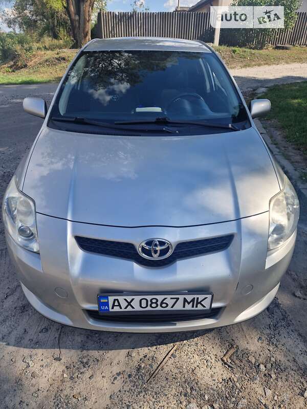 Toyota Auris (2008)