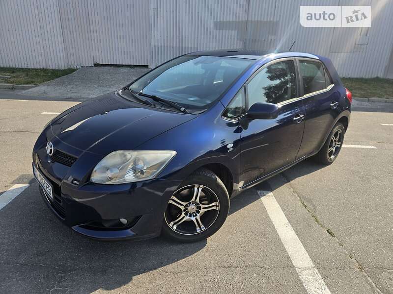Toyota Auris (2007)