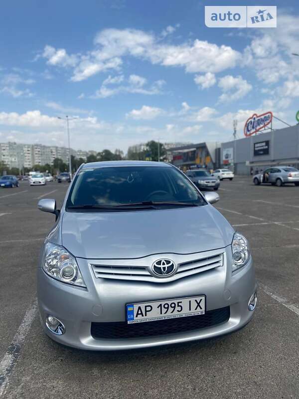 Toyota Auris (2012)