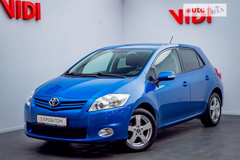 Toyota Auris (2011)