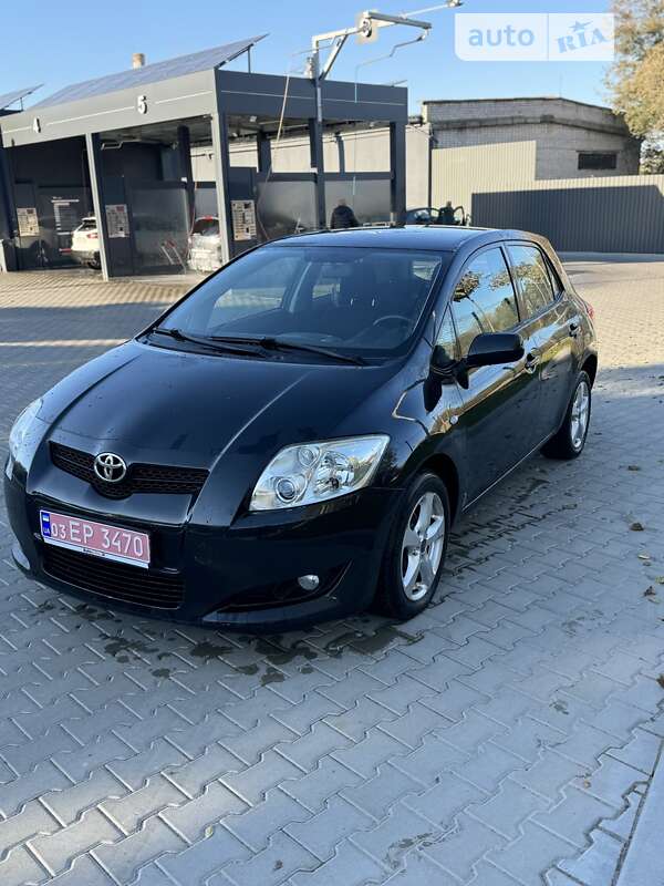 Toyota Auris (2007)