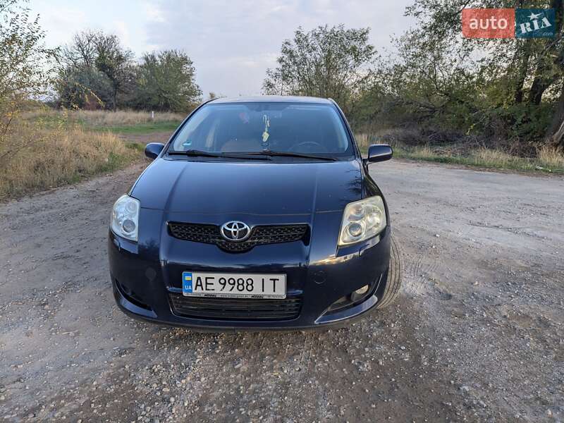 Toyota Auris (2006)