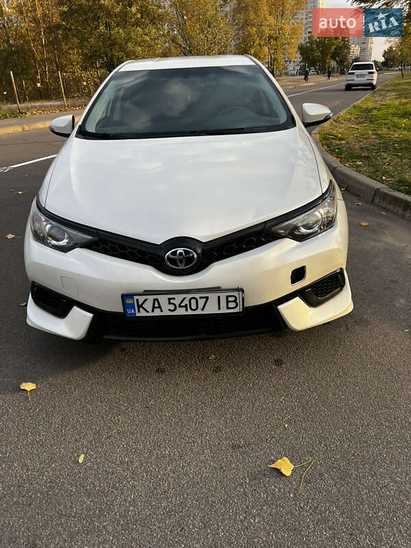 Toyota Auris (2016)