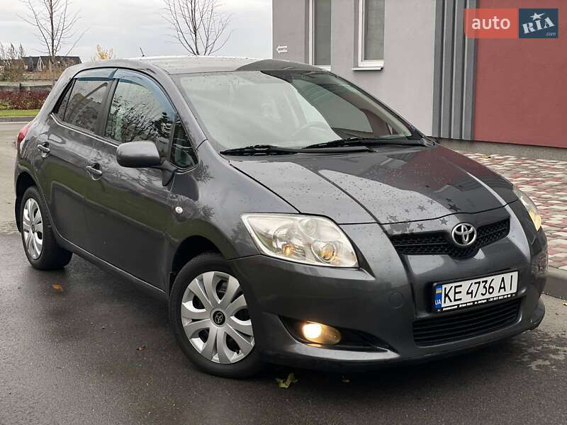 Toyota Auris (2008)