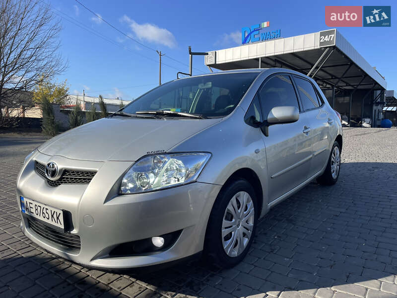 Toyota Auris (2006)