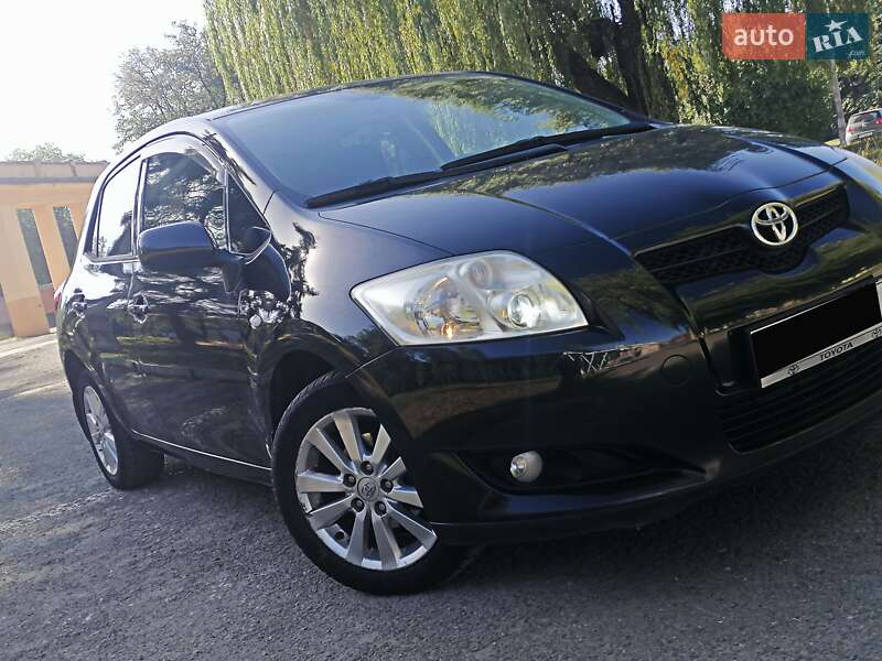 Toyota Auris (2008)