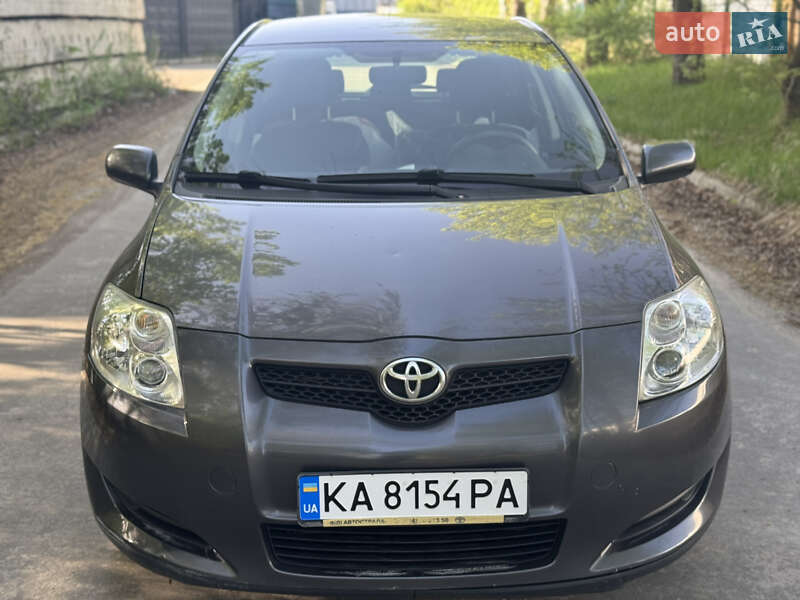 Toyota Auris (2008)