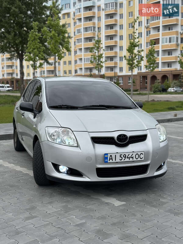 Toyota Auris (2007)