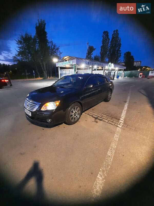 Toyota Avalon (2008)