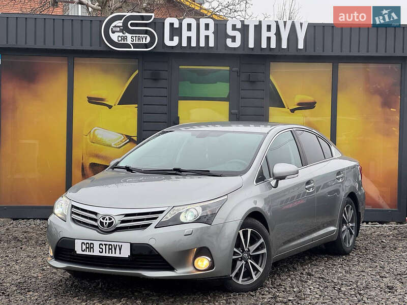 Toyota Avensis (2012)