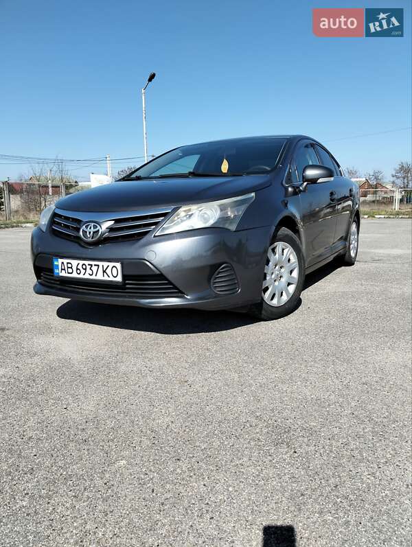 Toyota Avensis (2012)