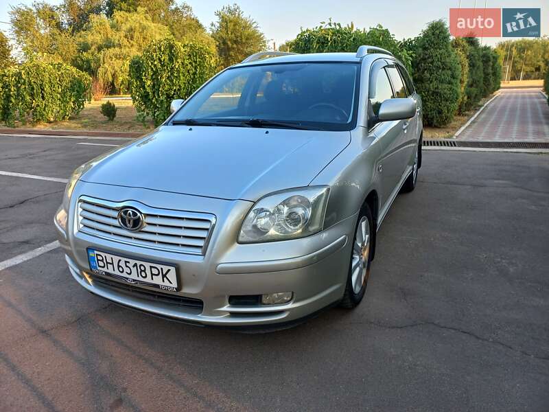 Toyota Avensis (2005)