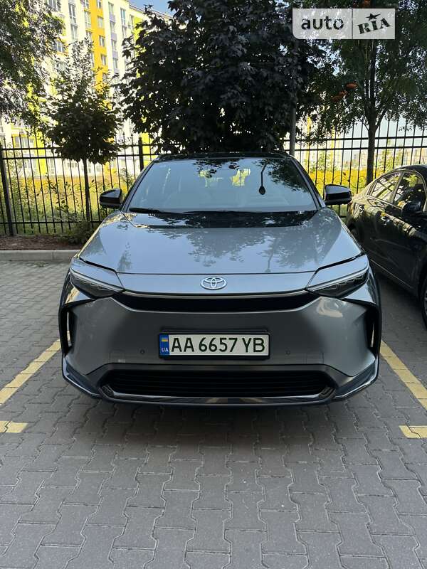 Toyota Bz4x (2022)