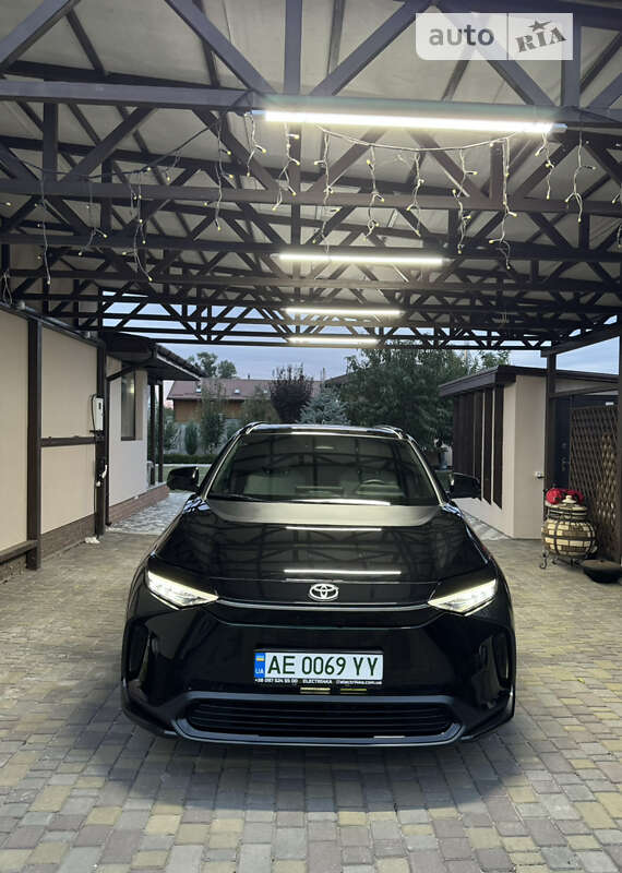 Toyota Bz4x (2023)