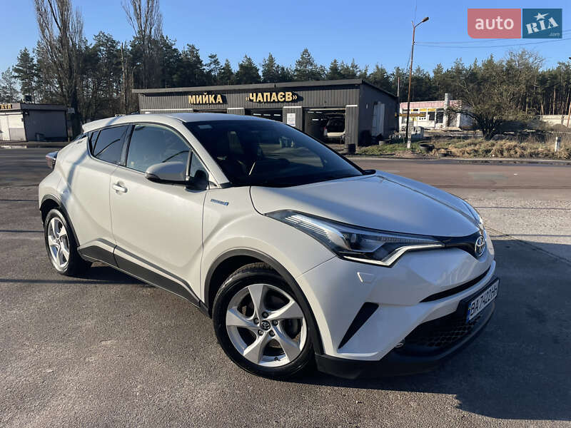 Toyota C-hr (2017)