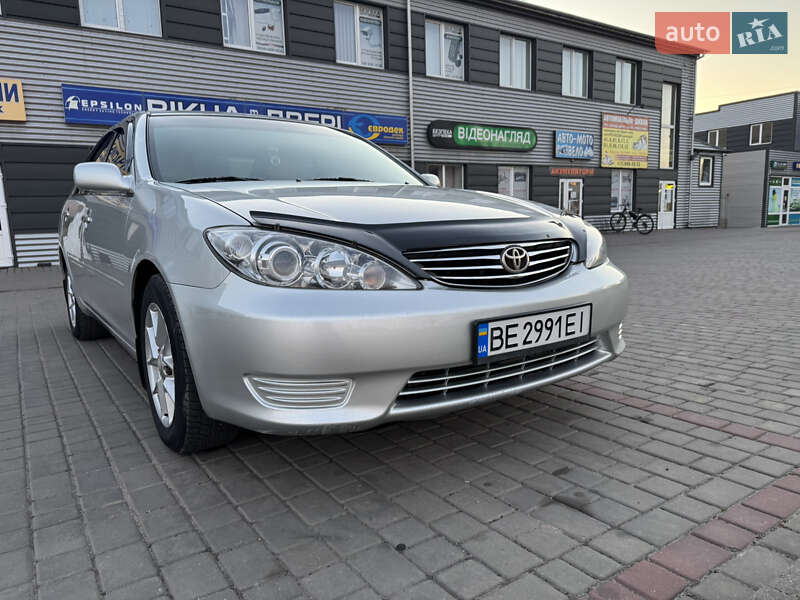 Toyota Camry (2002)