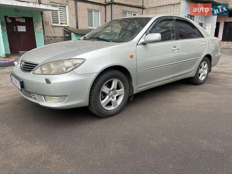 Toyota Camry (2005)