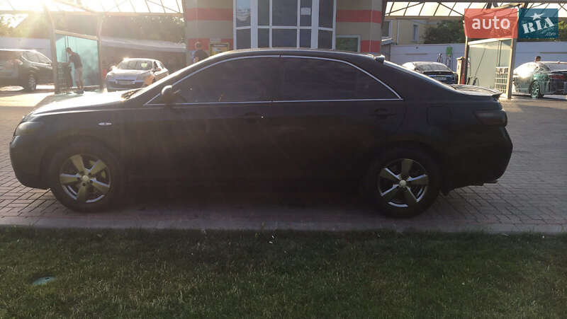 Toyota Camry (2006)
