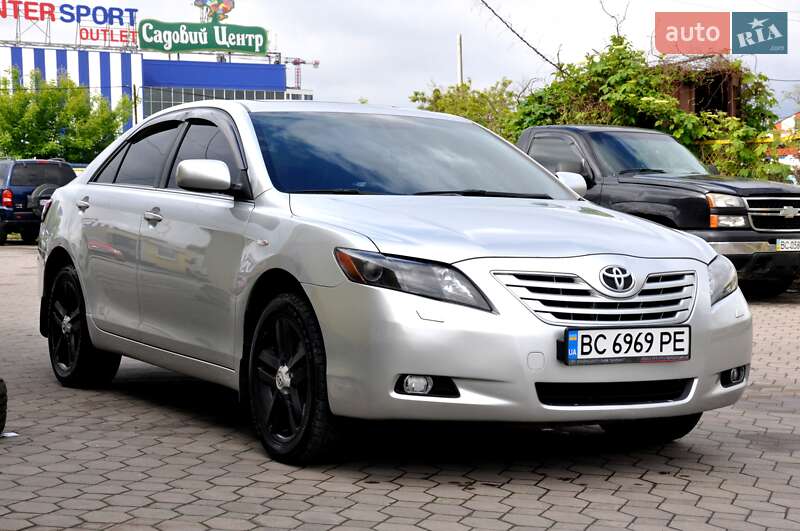 Toyota Camry (2007)