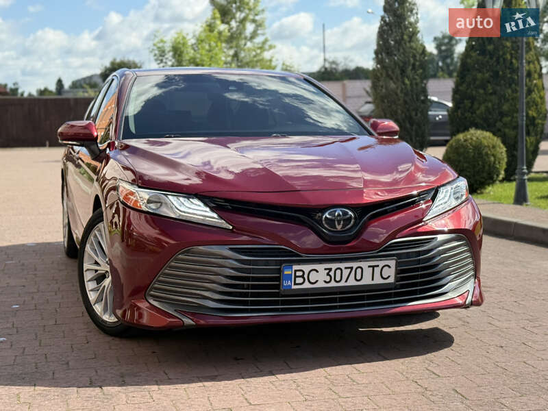 Toyota Camry (2018)