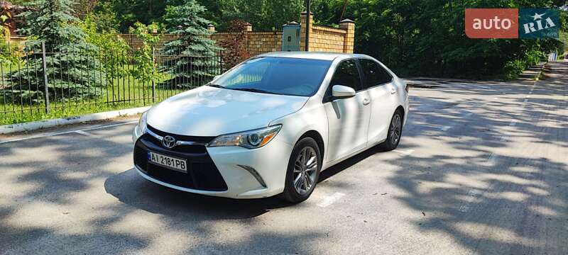 Toyota Camry (2014)