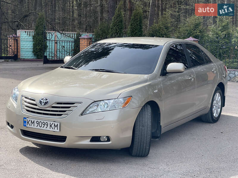 Toyota Camry (2006)