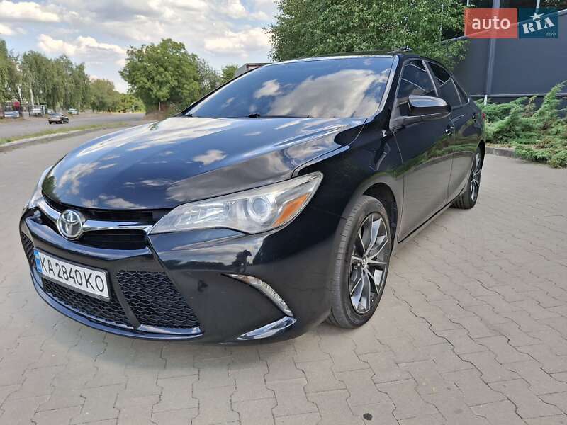 Toyota Camry (2017)