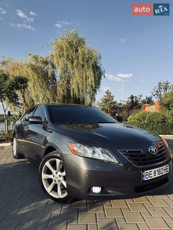 Toyota Camry (2008)